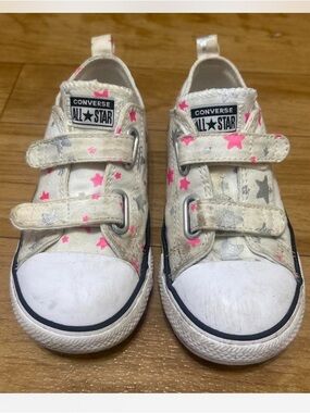 Converse Kids Cream Canvas Velcro Sneakers with Pink & Silver Stars size 10